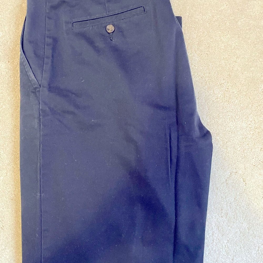 Size 36X32 Dockers, Navy Blue. Great condition.